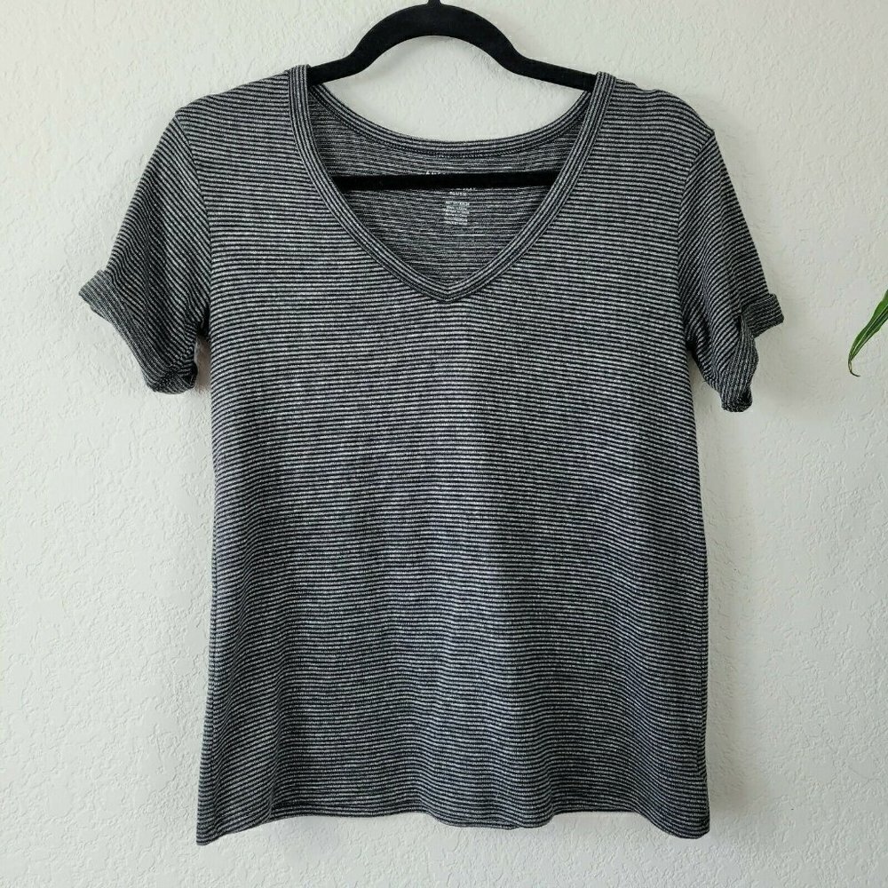 American Eagle Women's Soft Sexy Plush T-Shirt V-Neck Striped Gray Black XS SSl